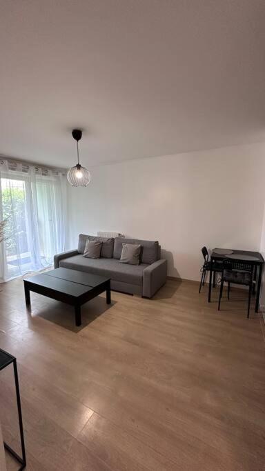 Appartement A Fleury-Merogis Proche De Paris Ngoại thất bức ảnh
